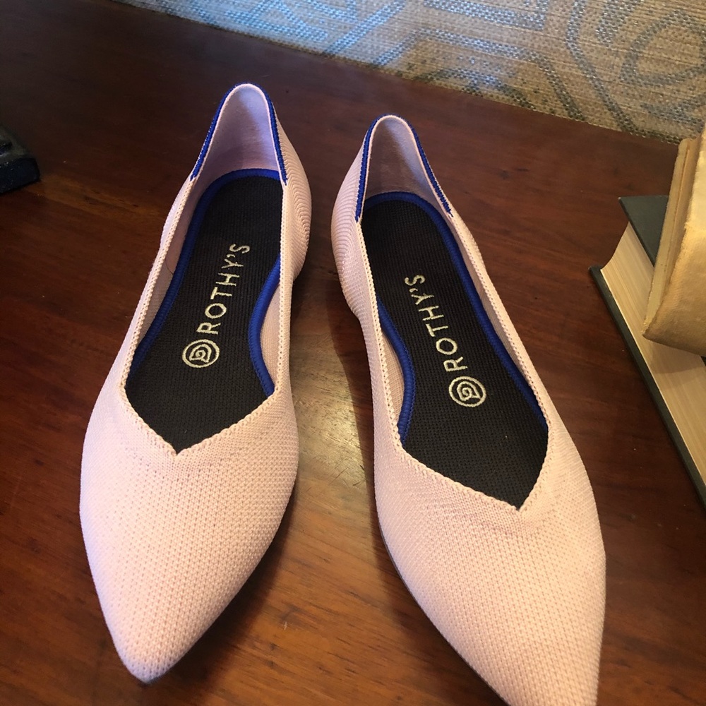 Retired color Petal pink Rothys points new 8.5
